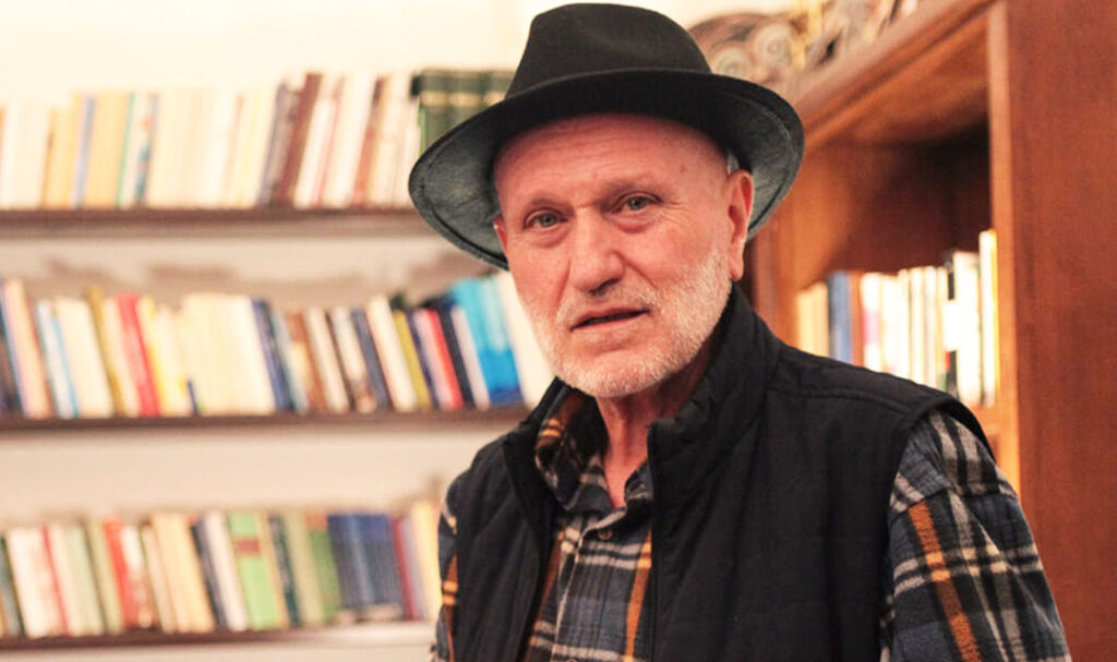 Una “Serata salentina” con il prof. Pierpaolo De Giorgi e il gruppo I Tamburellisti di Torrepaduli Una “Serata salentina” con il prof. Pierpaolo De Giorgi e il gruppo I Tamburellisti di Torrepaduli