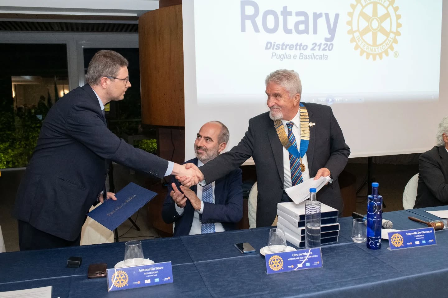 Paul Harris Fellow (PHF), riconoscimento del Rotary International.
@rotary.galatina