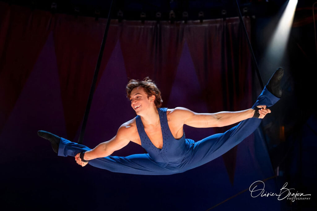 Alexander Orfei debutta nel nuovo show per “Les Folies Gruss Estivales” Alexander Orfei debutta nel nuovo show per “Les Folies Gruss Estivales”