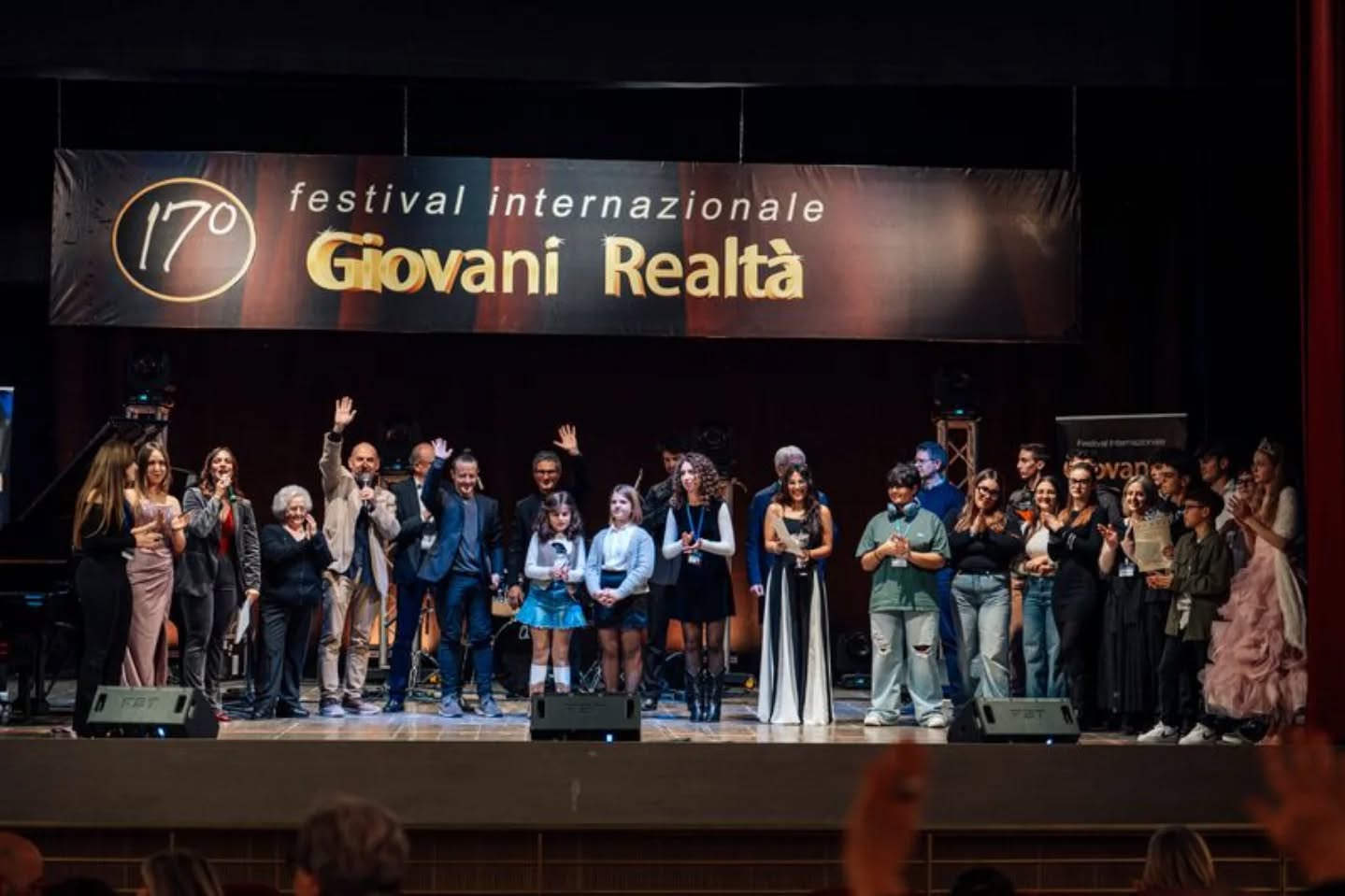 Amore e passione per il teatro e la musica. I vincitori del Festival Internazionale “Giovani Realtà”.

🌐 www.danielemasciullo.com