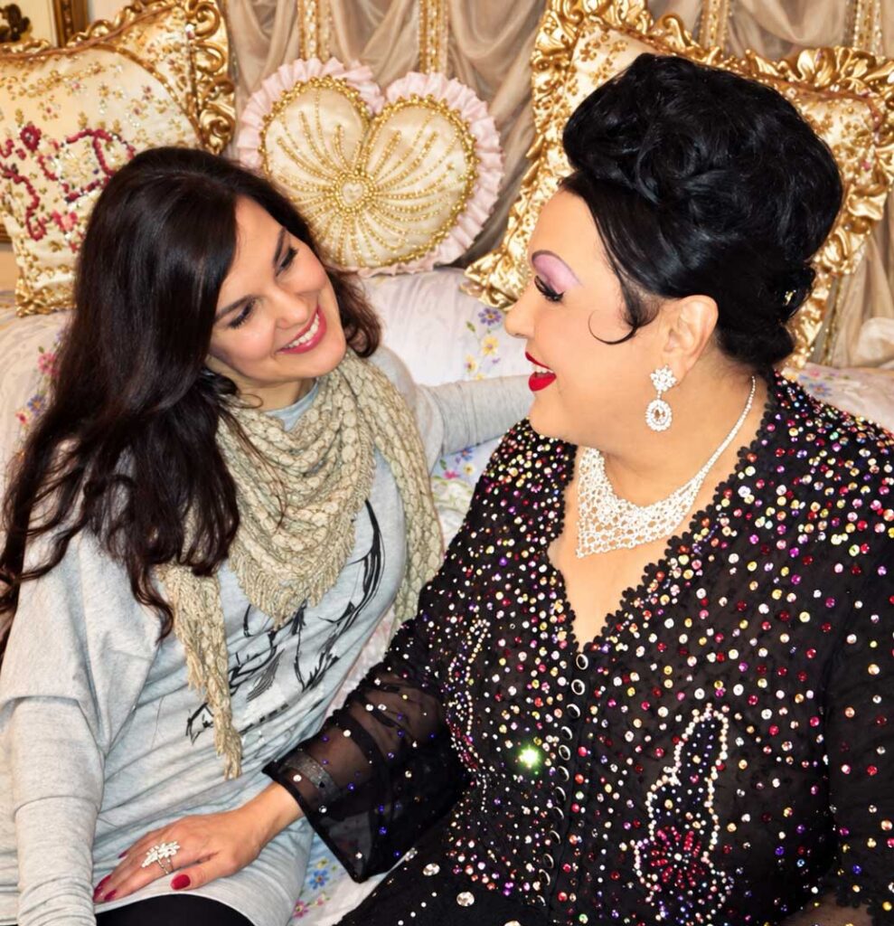 Moira Junior si racconta: il circo, l’eredità di famiglia e il ricordo di nonna Moira Orfei Moira Junior si racconta: il circo, l’eredità di famiglia e il ricordo di nonna Moira Orfei