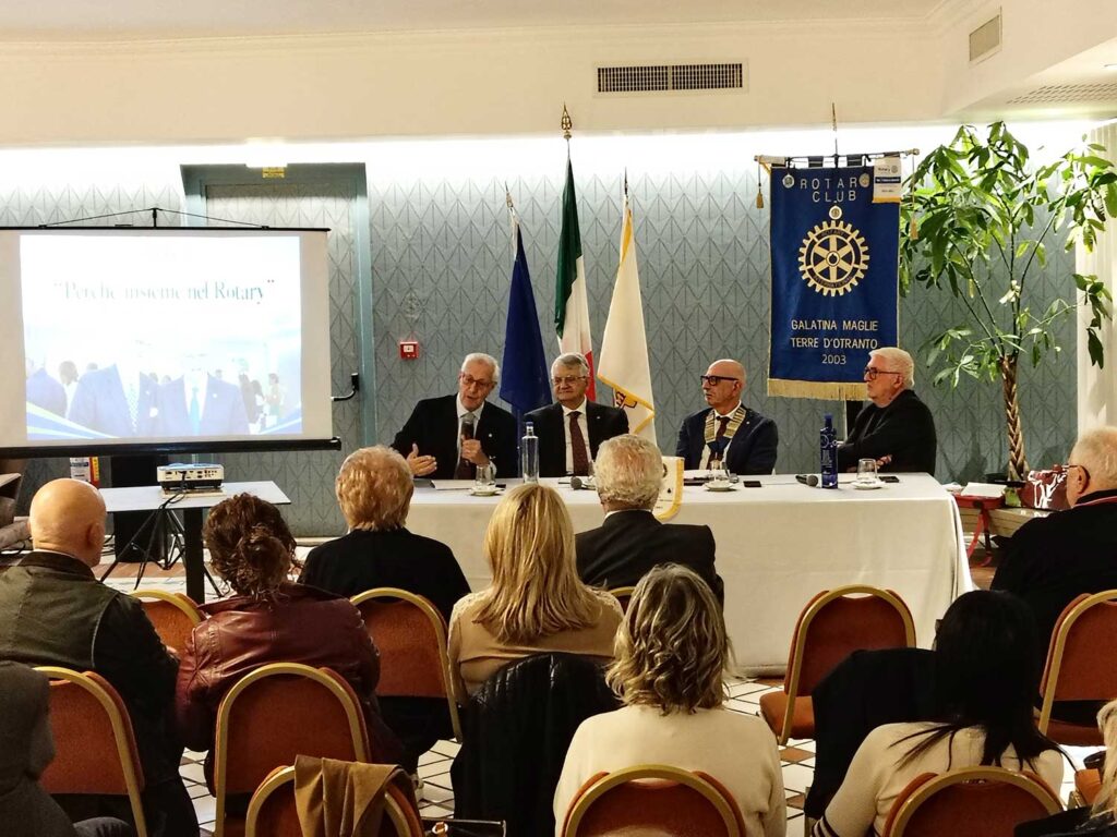 “Perché insieme nel Rotary”: il valore dell’appartenenza, la formazione dei soci e la condivisione con le famiglie “Perché insieme nel Rotary”: il valore dell’appartenenza, la formazione dei soci e la condivisione con le famiglie